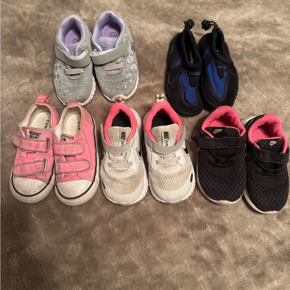 Nike plus tennis shoe bundle